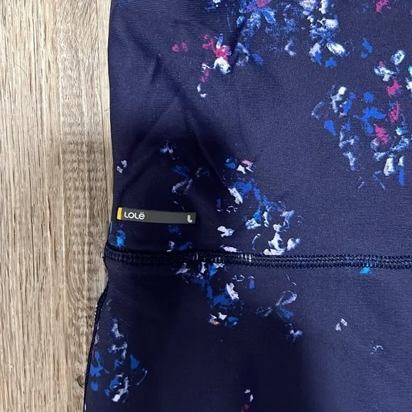 Lole Capri Leggings​​​​ - Picture 3 of 14